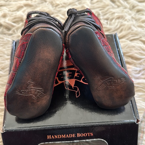 Freebird Baby Coal in red croco size 2 (6-12 months) brand new never been worn - Picture 7 of 12